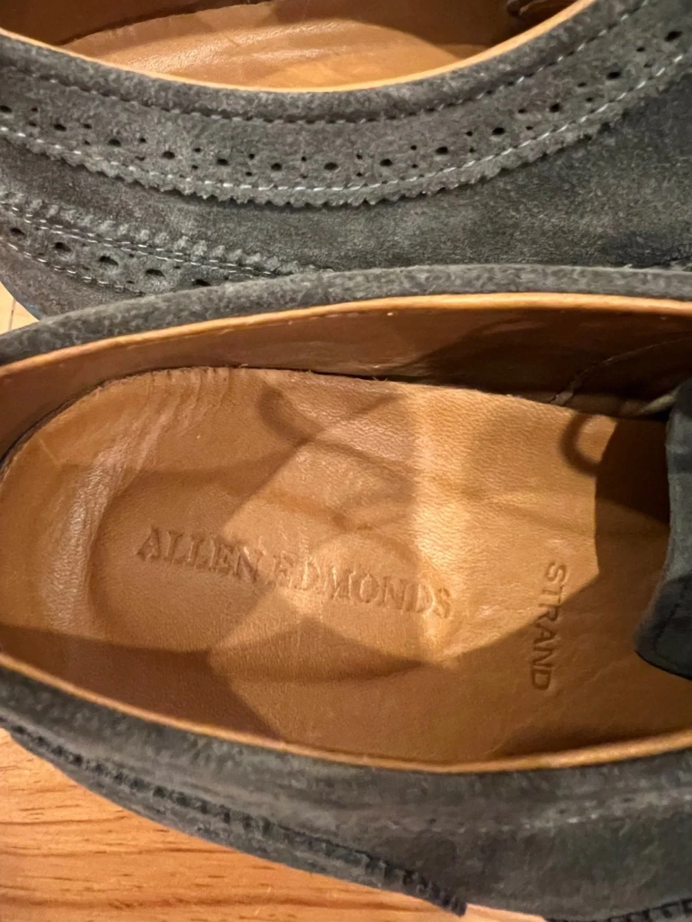 Allen Edmonds Strand Oxfords Mens Size 9.5 3E Gray Suede Cap Toe Brogue Sneakers